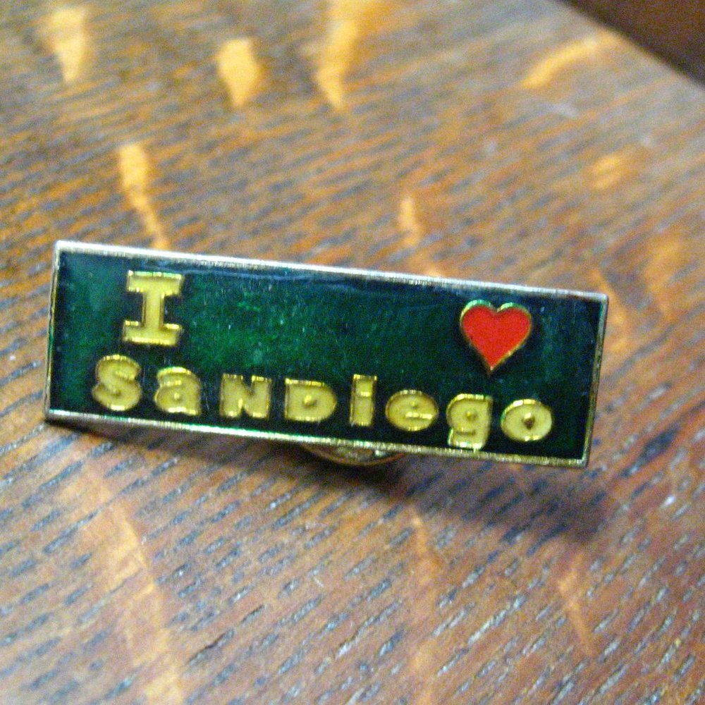 I Heart ❤️ Love San Diego Vintage 1980's Lapel Pin